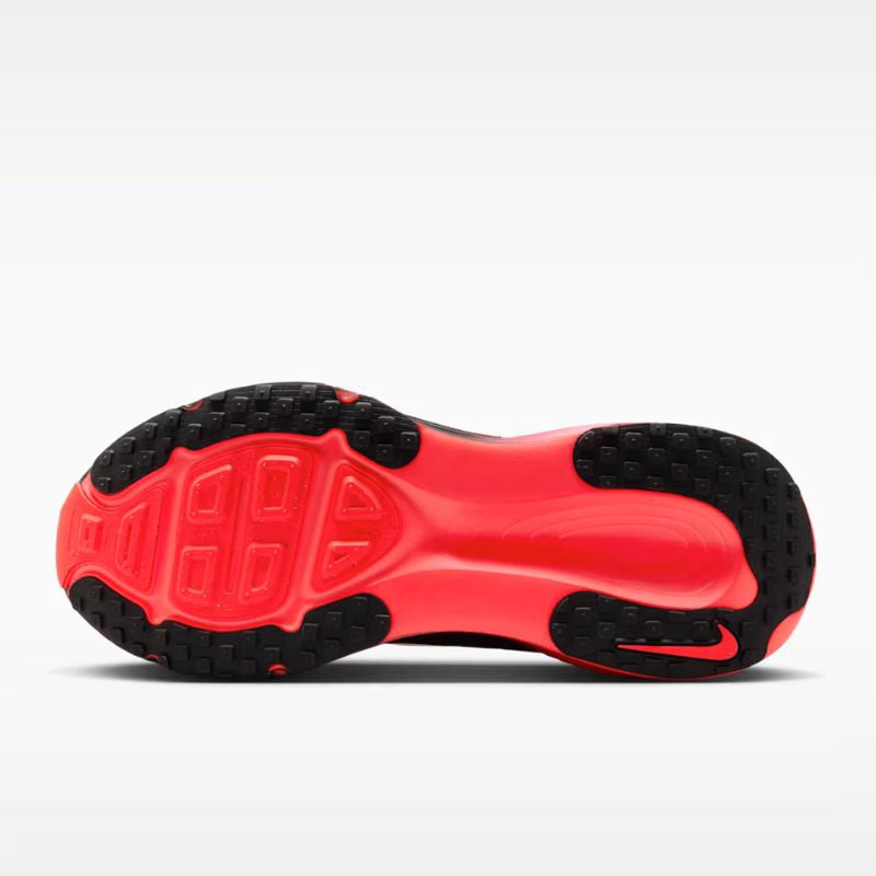 NIKE VOMERO 18