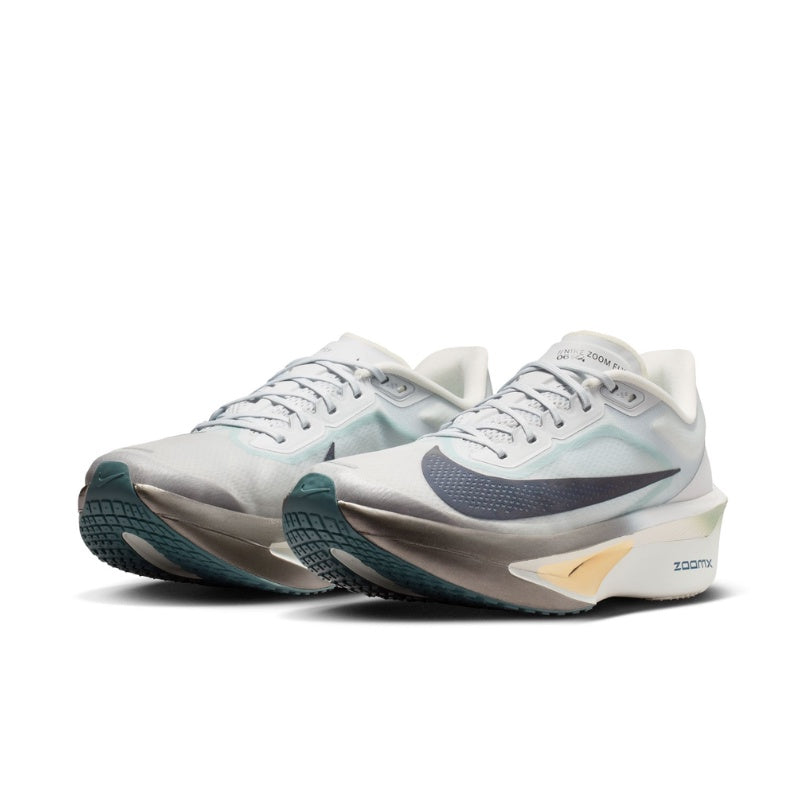 NIKE ZOOM FLY 6